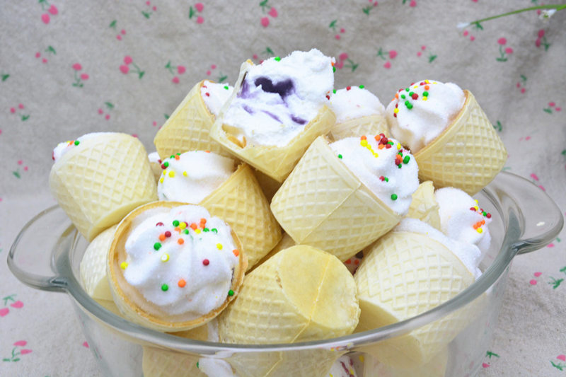 买二送一蛋卷果酱夹心棉花糖雪丽糍糖果零食冰淇淋甜筒250克